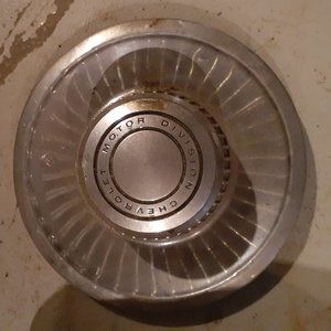 Chevrolet Rally Wheel Center Cap Hubcap 1968-1992 MOTOR DIVISION Derby Style OEM